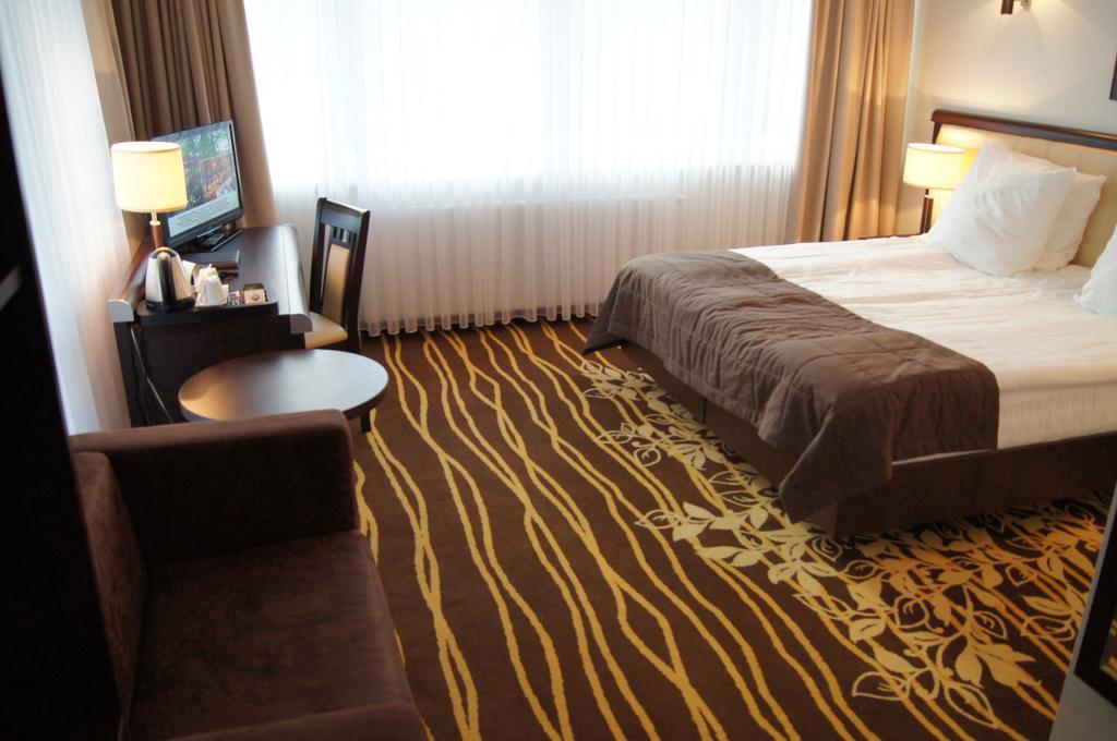 Hotel Business Faltom Gdynia Rumia Eksteriør billede